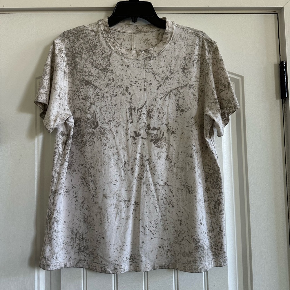 Lululemon All Yours Tee size 4
